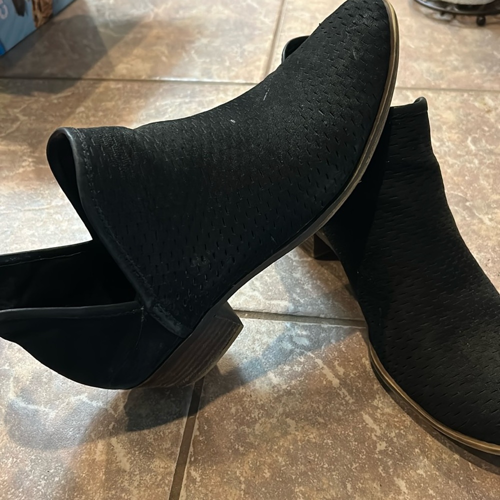 Lucky Brand Women’s Black Bootie Boots size 11